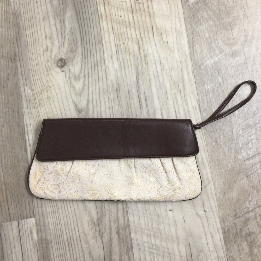 🏳️‍🌈Charlotte Russe Lacey Clutch